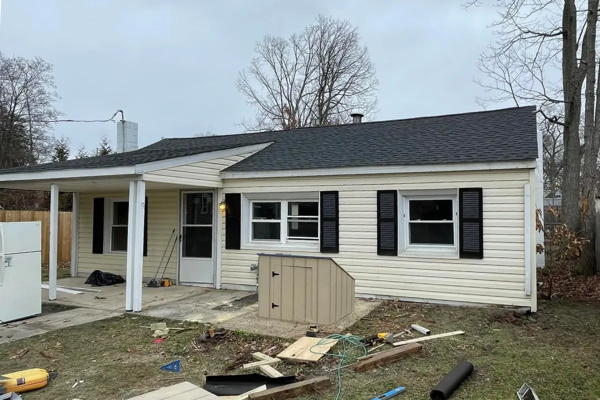 Home garage construction in Washington Township, NJ featuring newly completed detached garage.